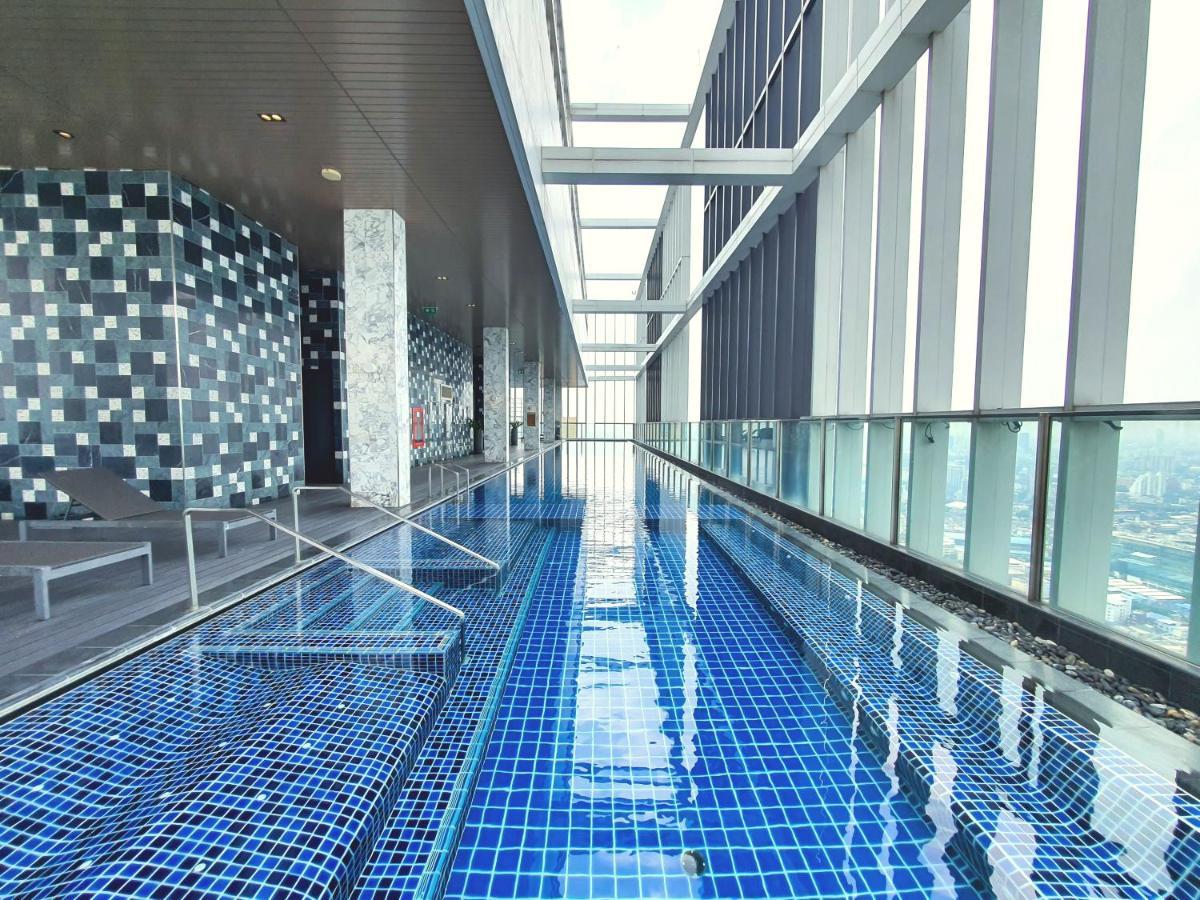 Hampton Residence Next To Emporium Bangkok Exteriör bild