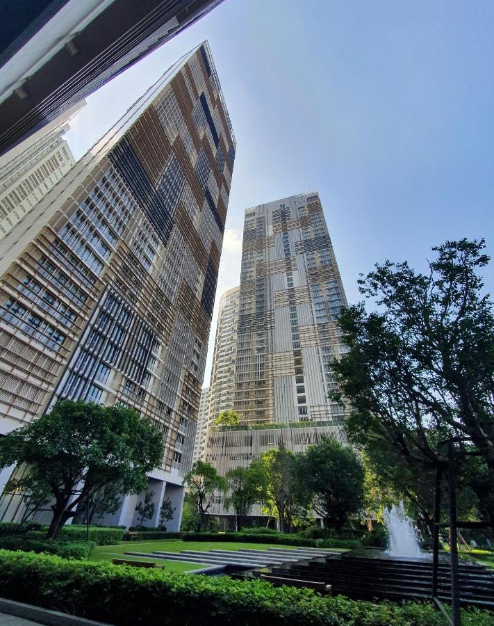 Hampton Residence Next To Emporium Bangkok Exteriör bild